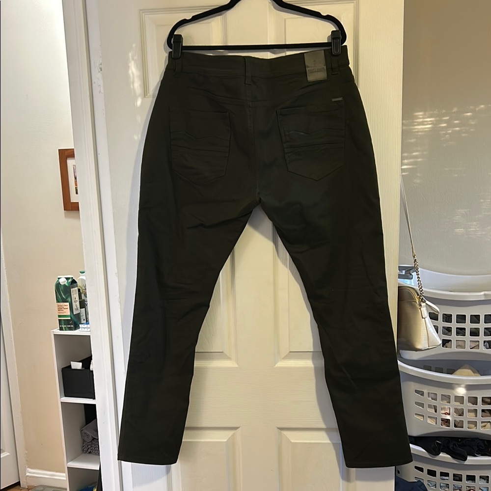 *Men's Olive Jeans* - Picture 5 of 8